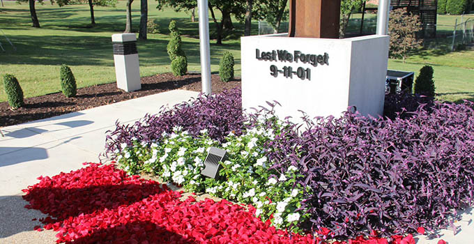 "Lest We Forget" 9/11 Memorial